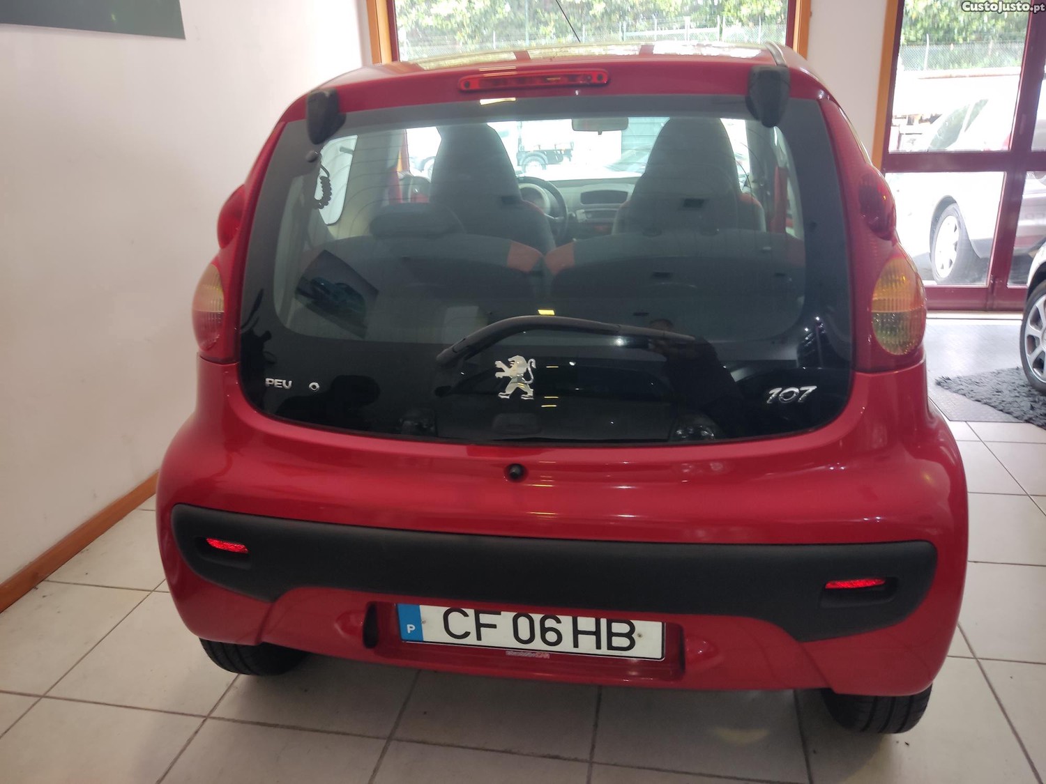 Peugeot 107 1.0 caixa automática com AC como novo — fotografia 8