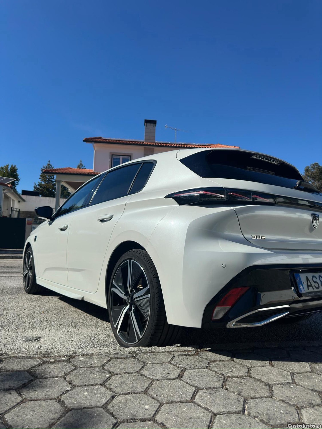 Peugeot 308 1.2 PureTech GT EA8 — photo 4