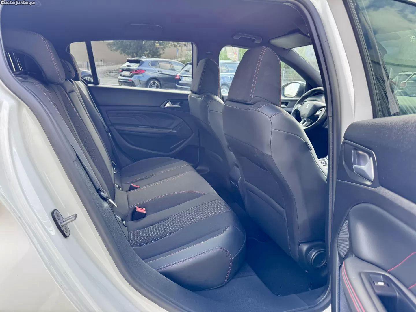 Peugeot 308 1.2 puretech gt pack eat8 — fotografia 3