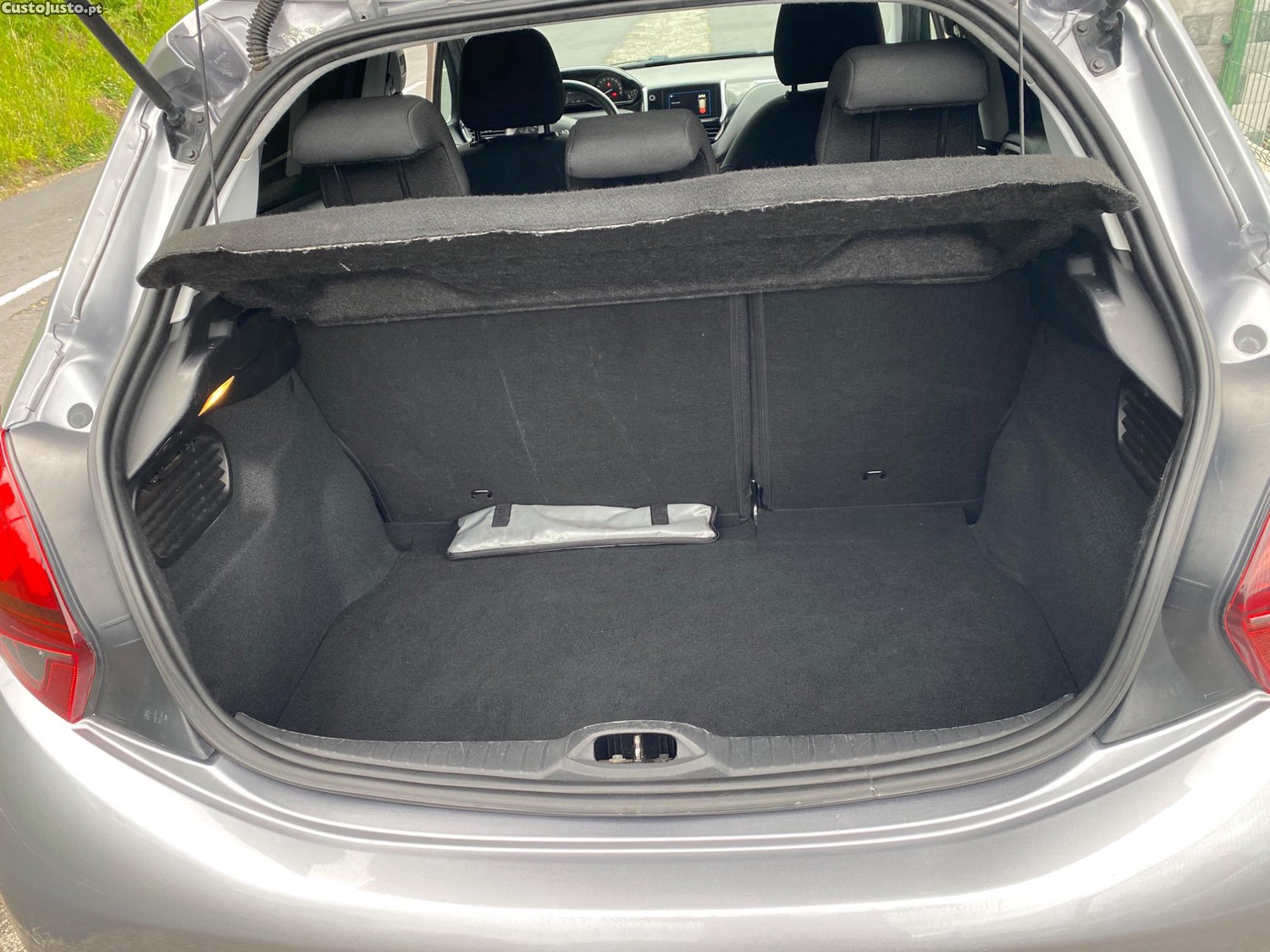 Peugeot 208 1.2 gasolina 82cv - 19 foto 4
