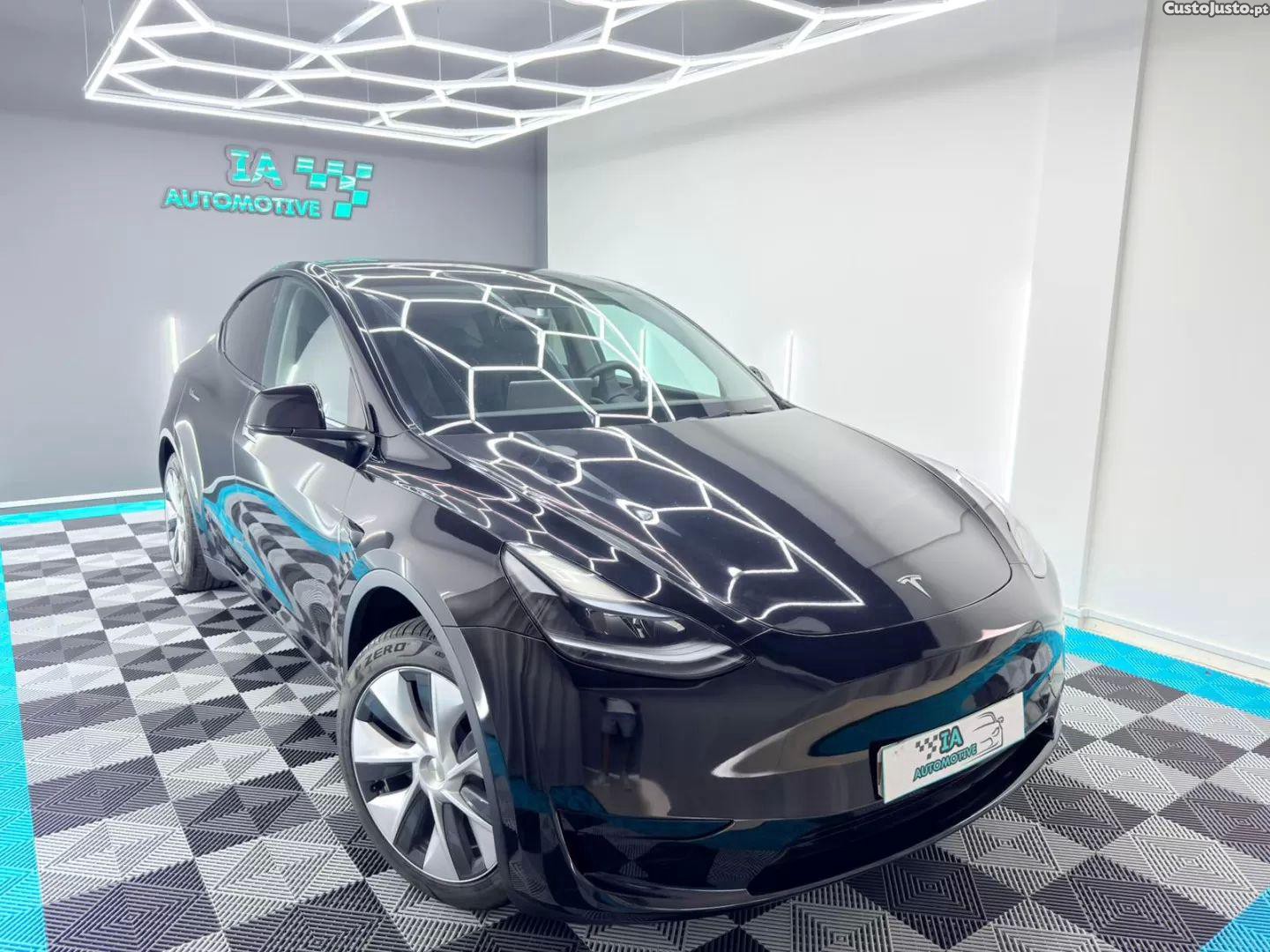 Tesla Model Y Standard range plus — fotografia 22