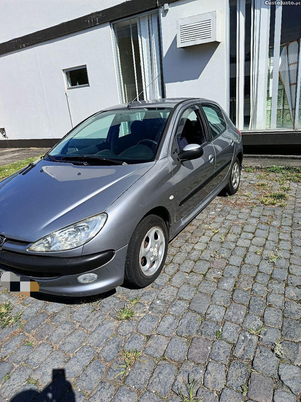Peugeot 206 1.1 — photo 2