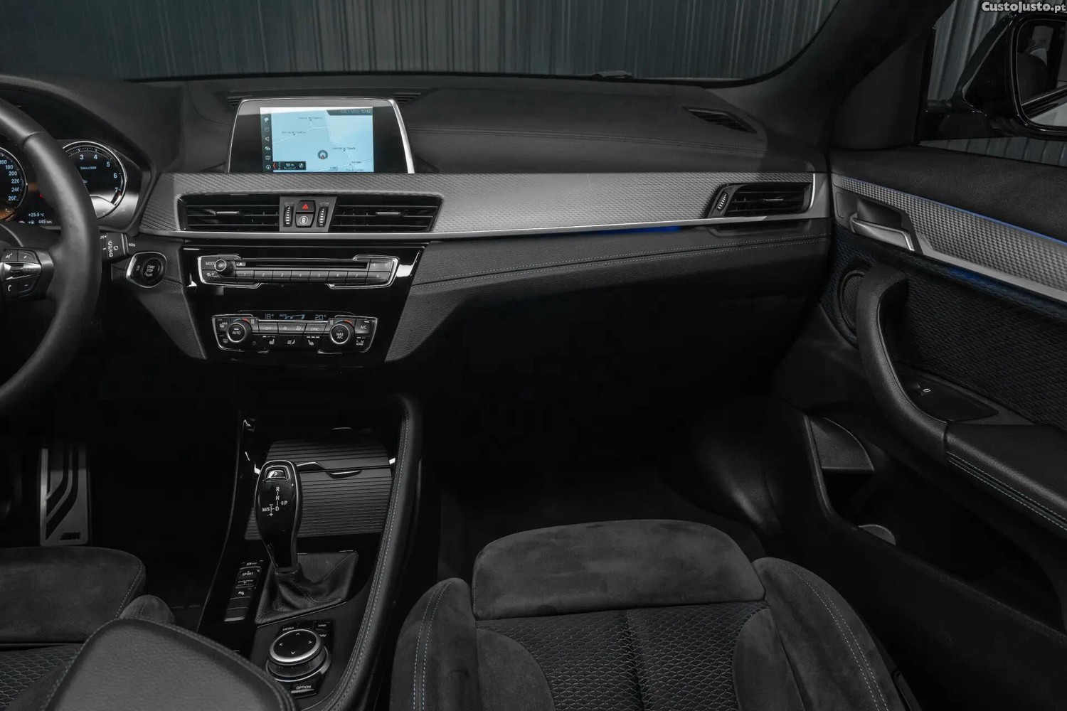 BMW X2 18 i sDrive Auto Pack M — fotografia 18