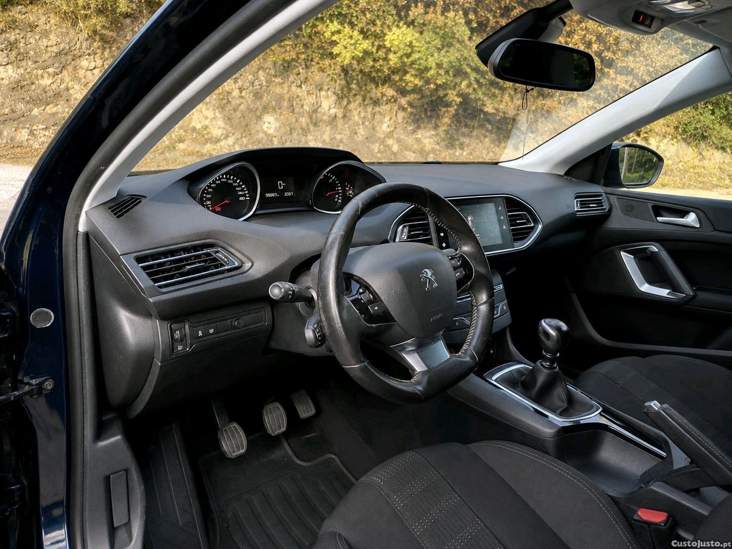 Peugeot 308 1.6 HDI — photo 3