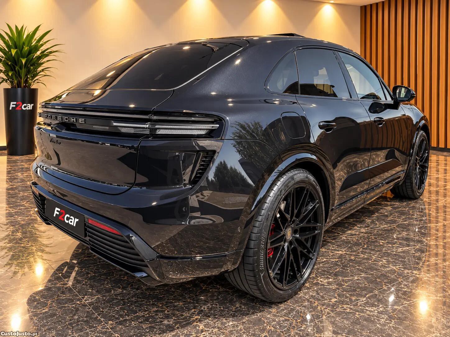 Porsche Macan Electric Turbo — photo 4