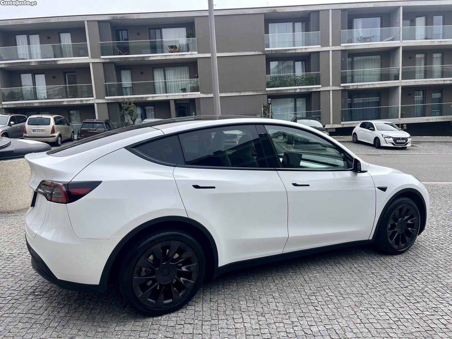 Tesla Model Y RWD — photo 5