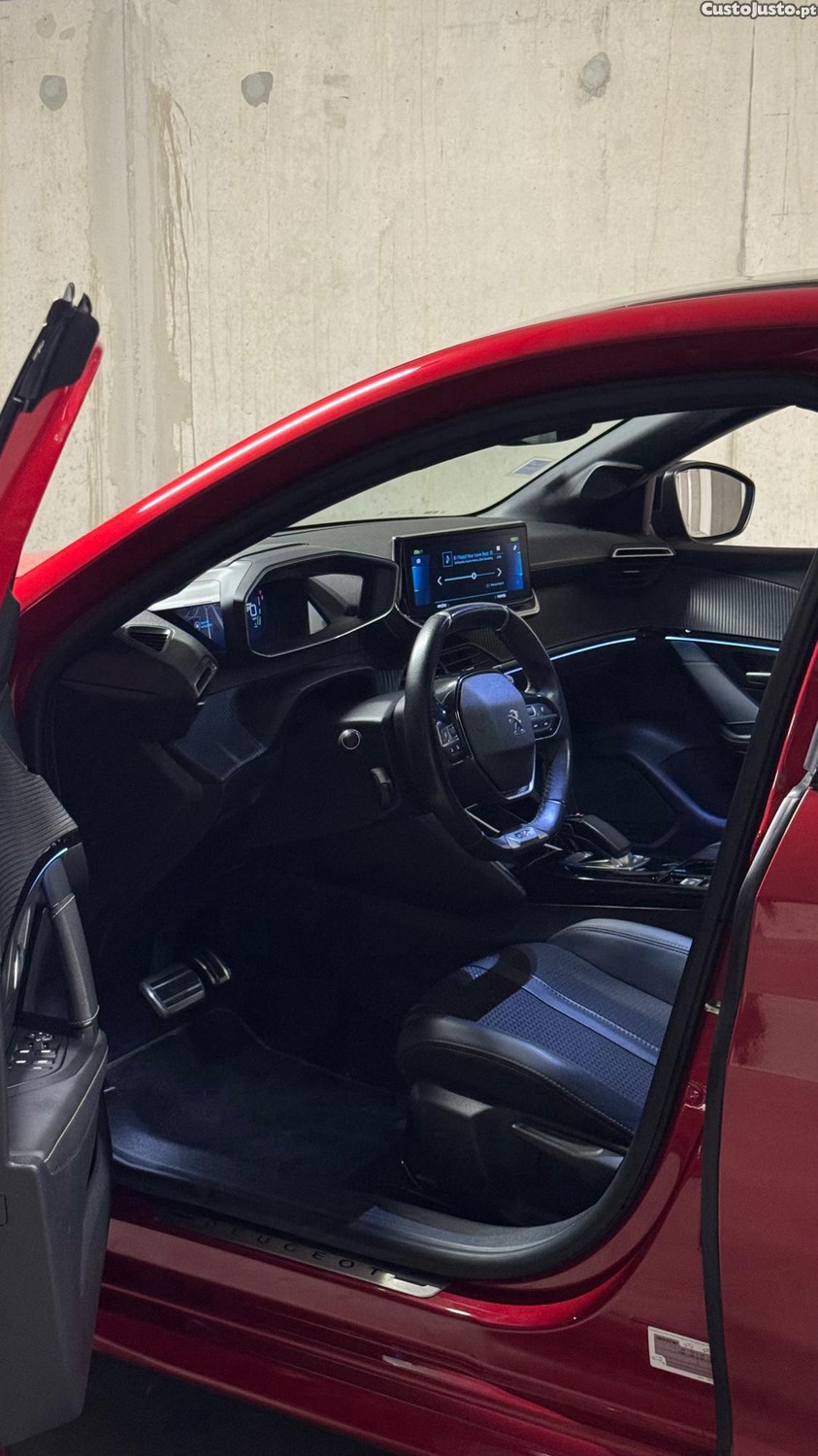 Peugeot 208 E GT LINE — fotografia 4