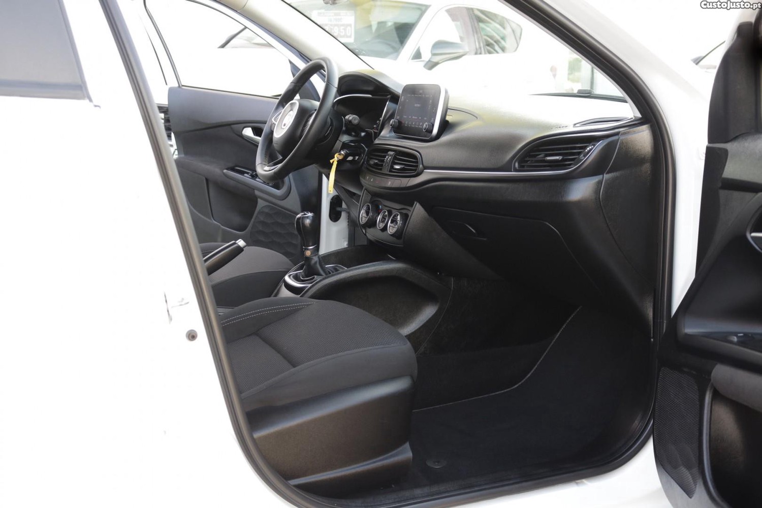 Fiat Tipo 1.3 M-Jet Lounge — fotografia 45