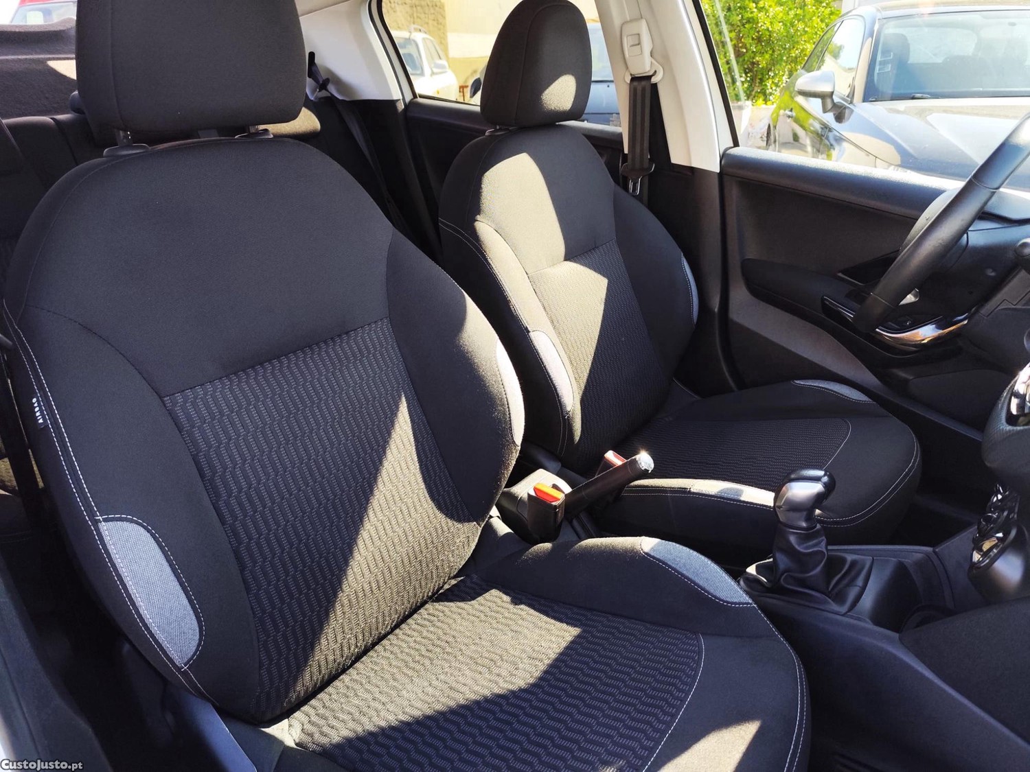 Peugeot 208 1.2PURETECH STYLE — fotografia 6