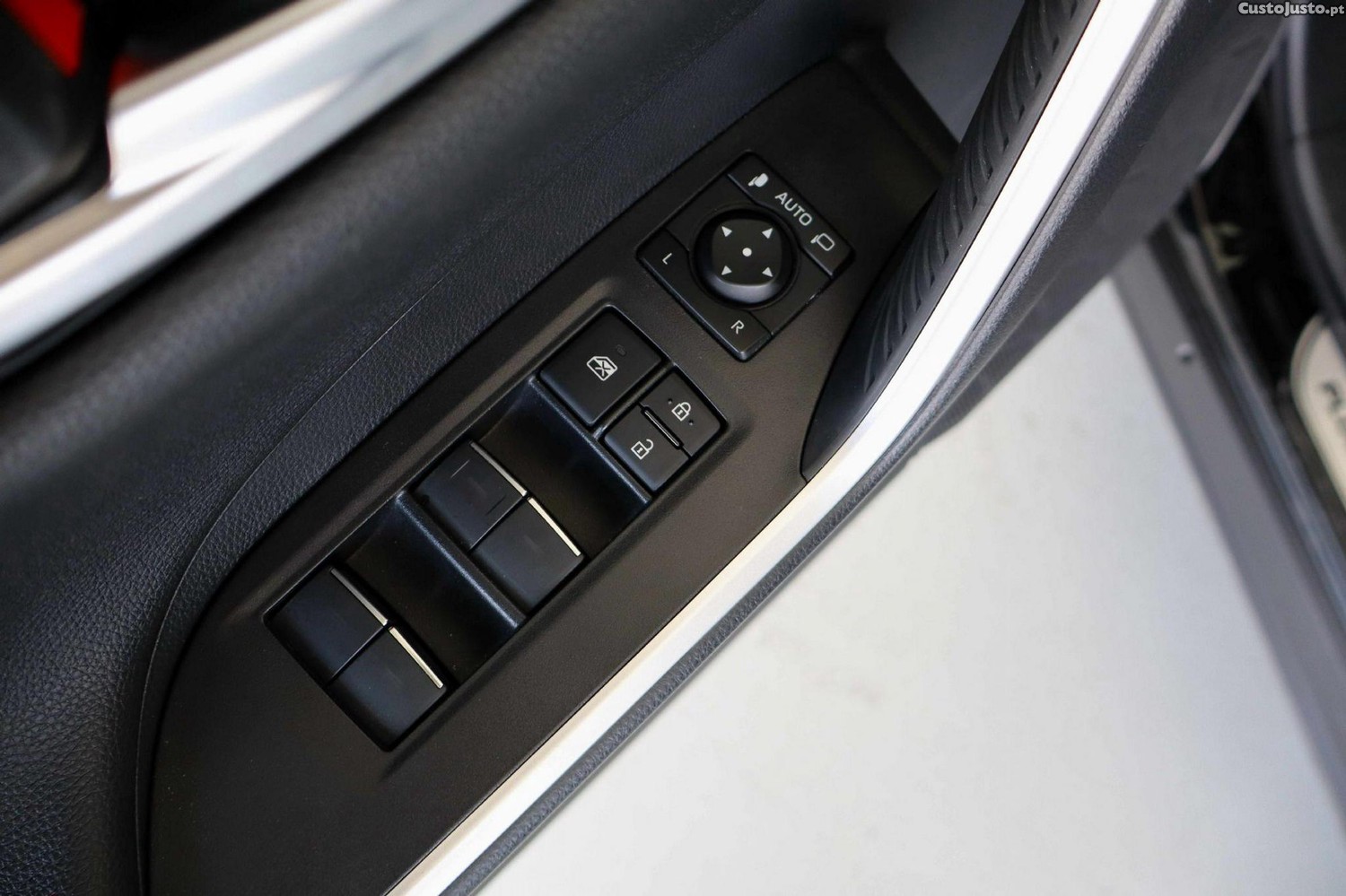 Toyota RAV4 2.5 HDF Plug-In Comfort — fotografia 16