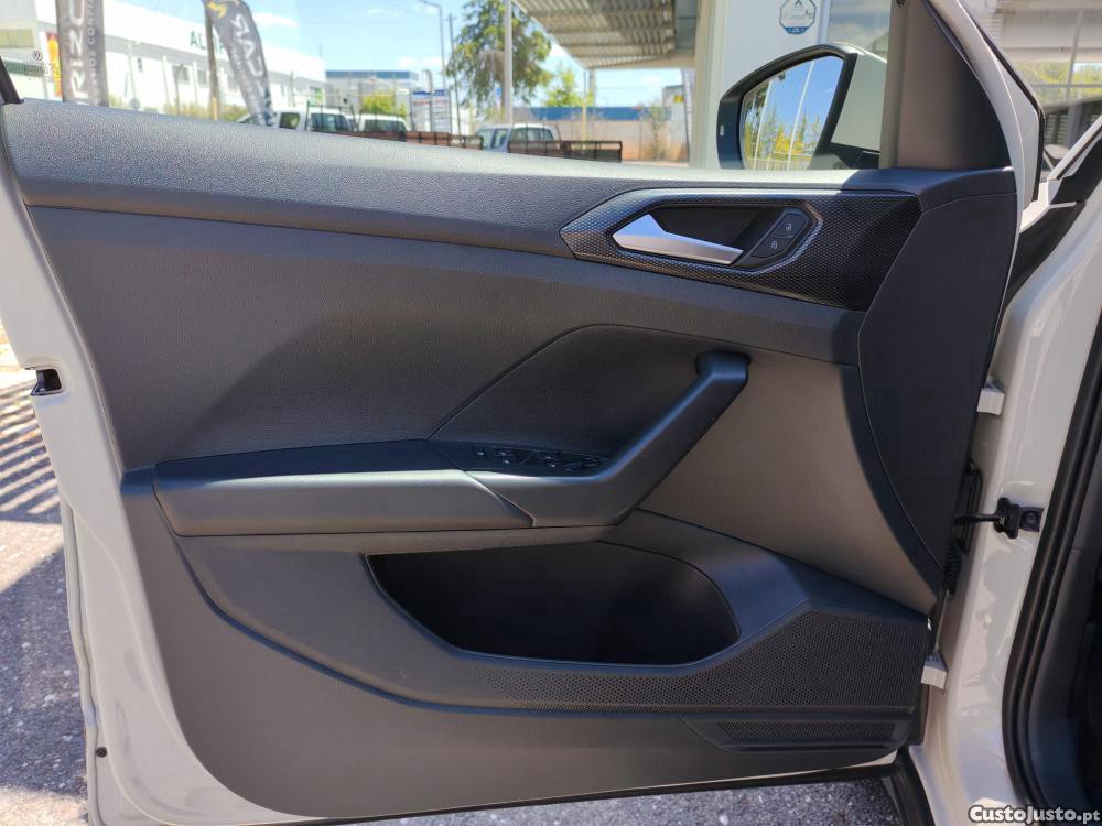 Volkswagen T-Cross 1.0 TSI Style — fotografia 16