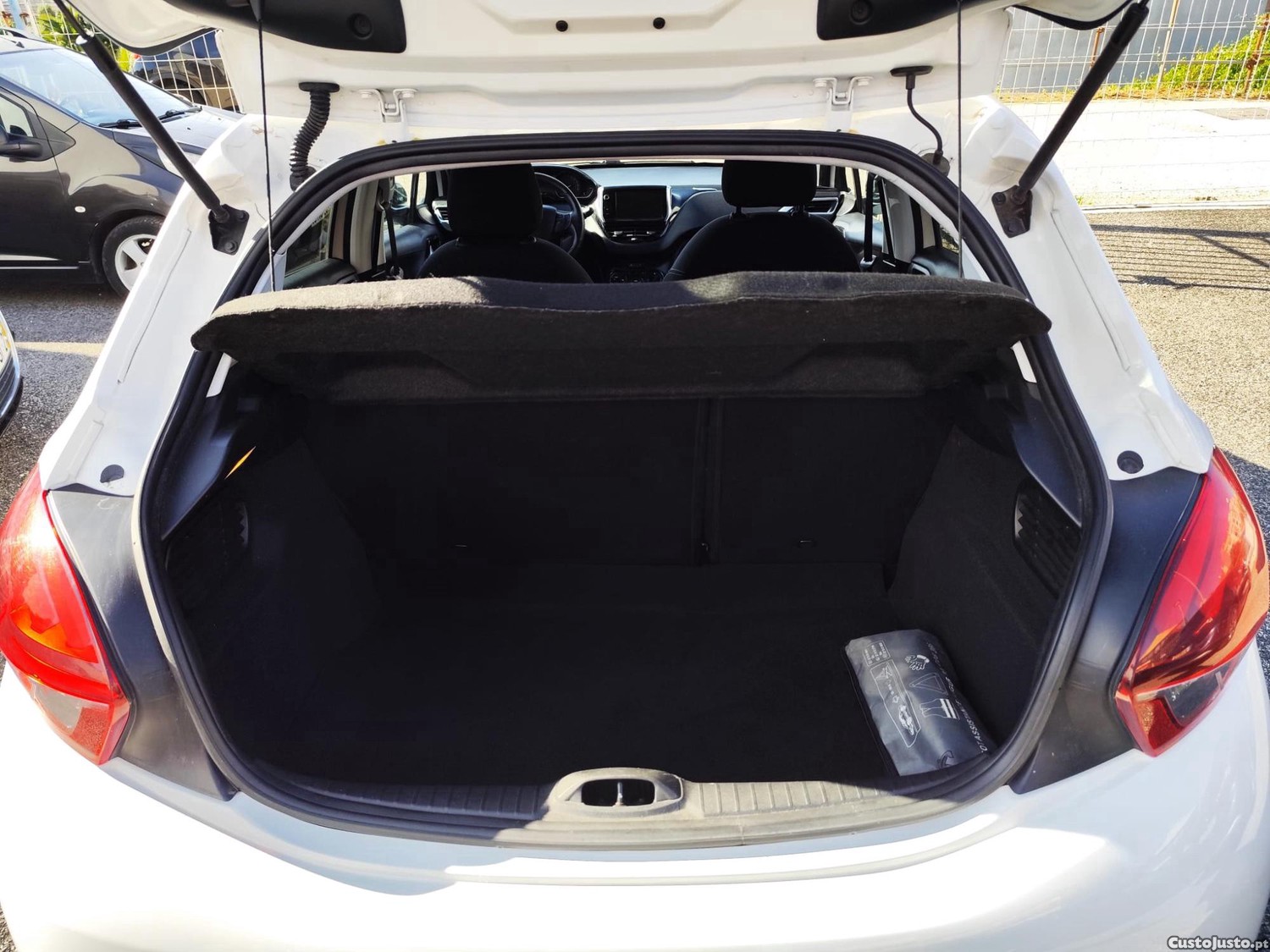 Peugeot 208 1.2PURETECH STYLE — fotografia 3