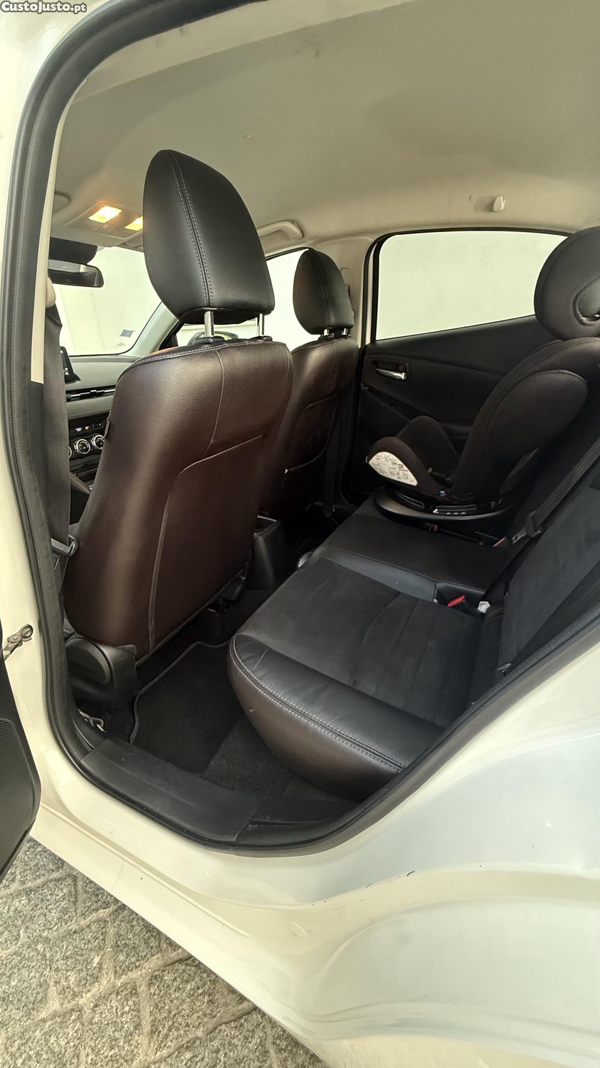 Mazda 2 Skyactive — fotografia 8