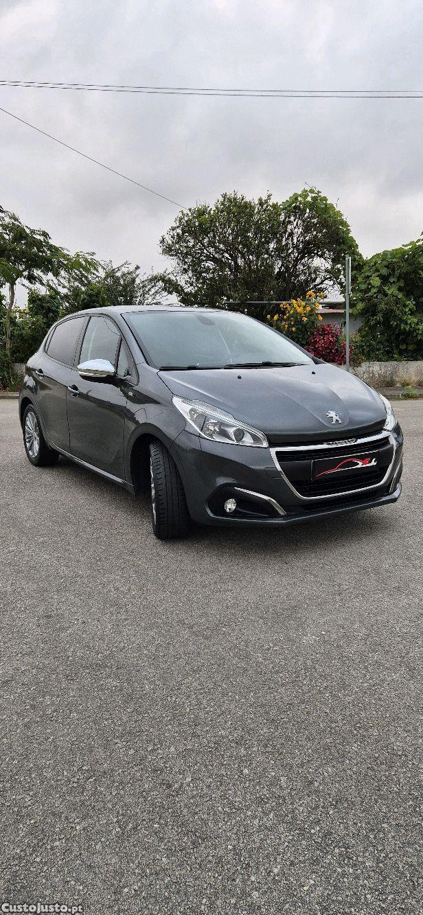 Peugeot 208 208 1.2 VTI ALLURE — photo 2