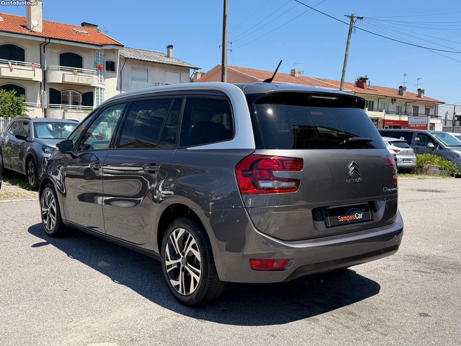 Citroën C4 Spacetourer 1.5 BlueHDi Shine EAT8 — fotografia 17
