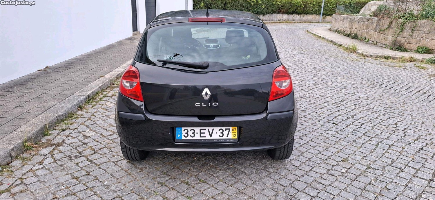 Renault Clio 1.5dci 106mil klms - 07 — photo 5