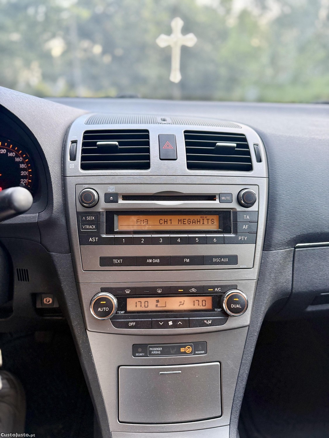 Toyota Avensis 2.0D4D — fotografia 4