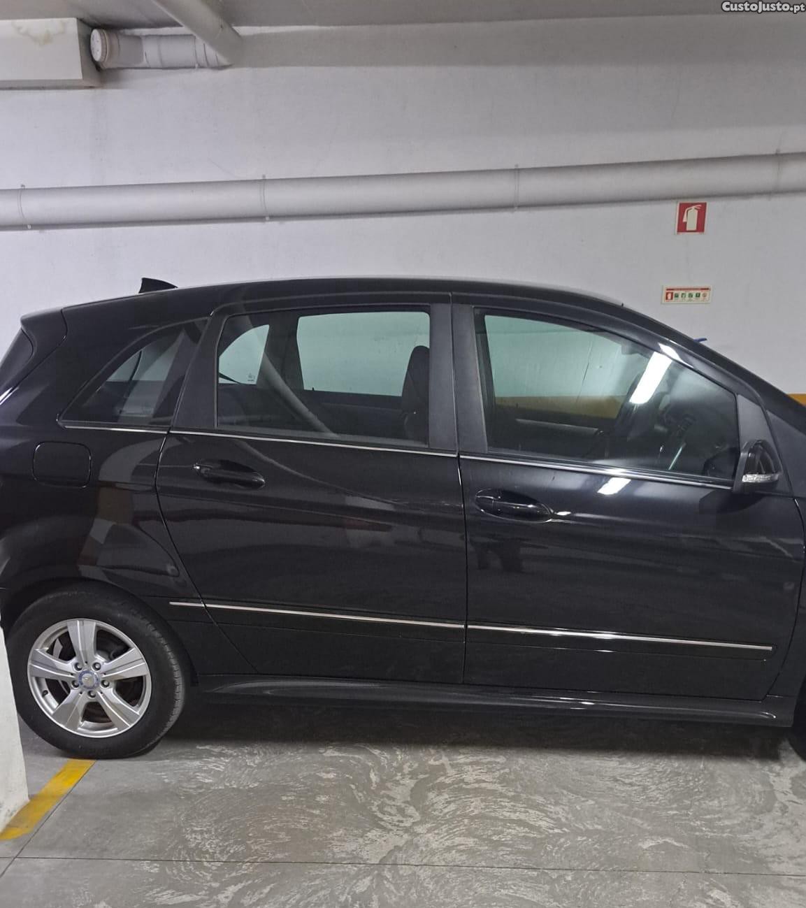 Mercedes-Benz B 180 180 Cdi — fotografia 4