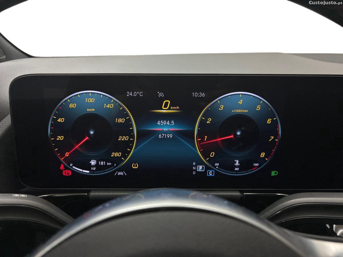 Mercedes-Benz GLA 200 AMG Line — fotografia 5