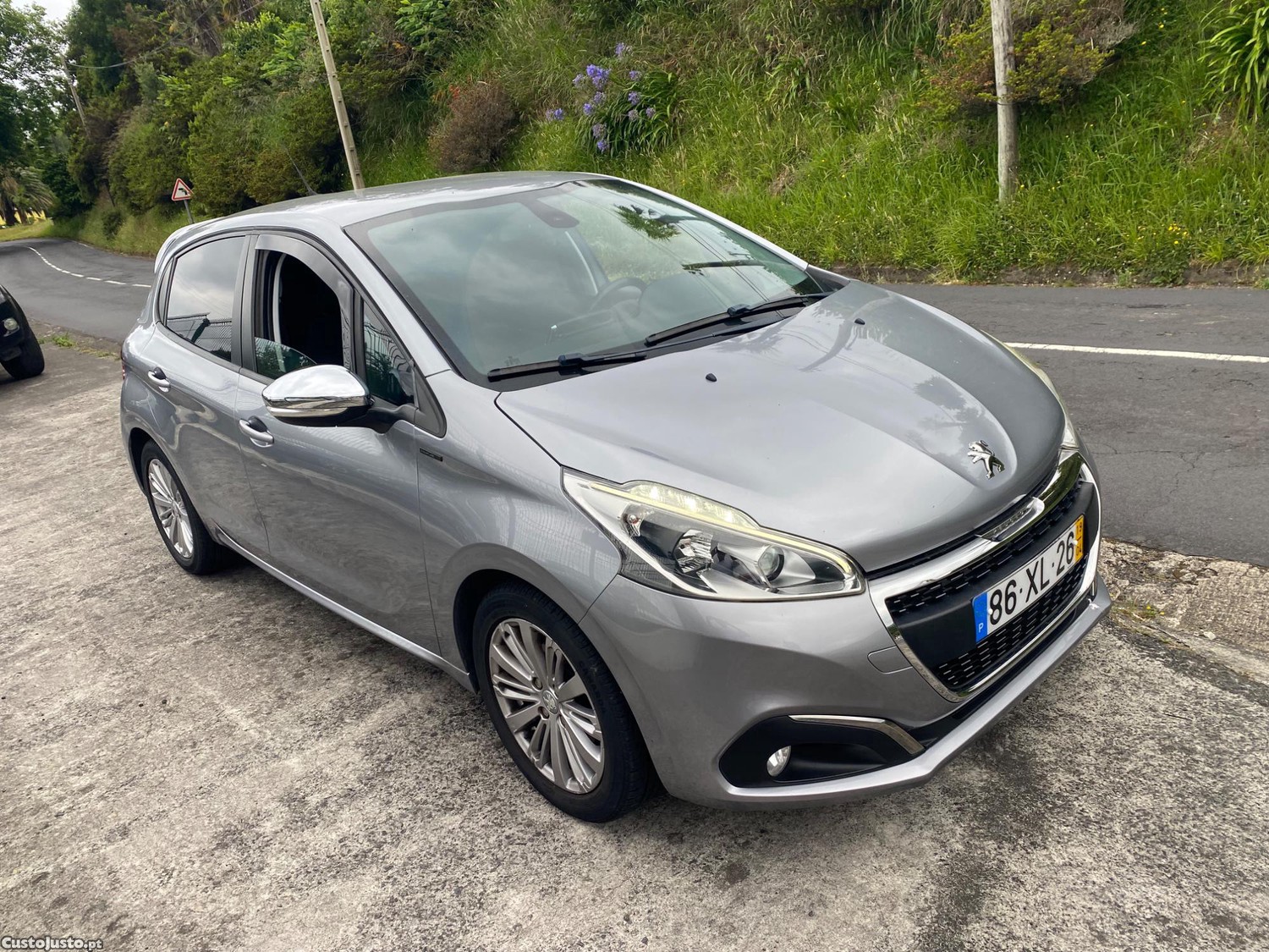 Peugeot 208 1.2 gasolina 82cv - 19 foto 5