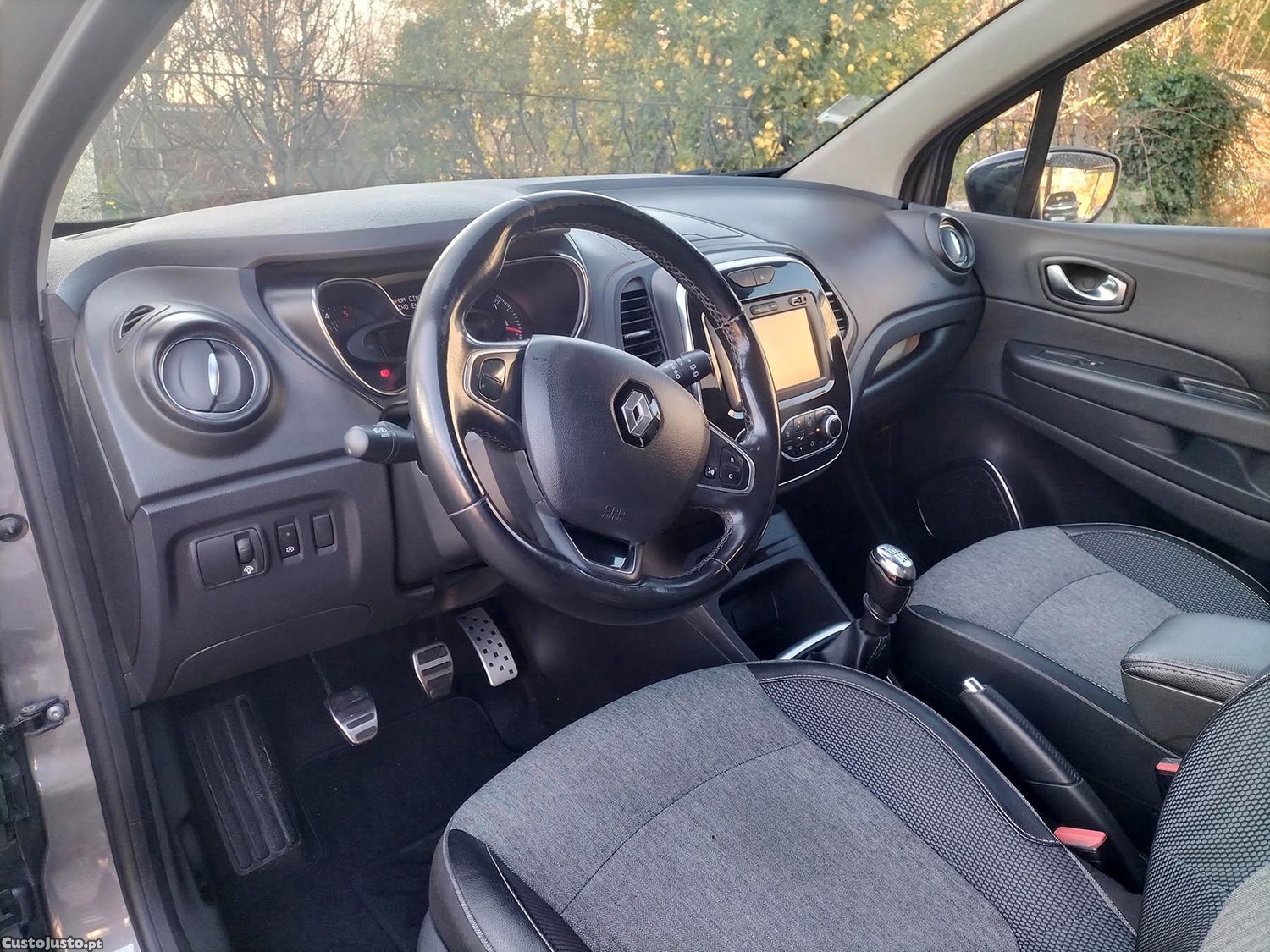 Renault Captur 1.5 DCI Energy 110cv — fotografia 10