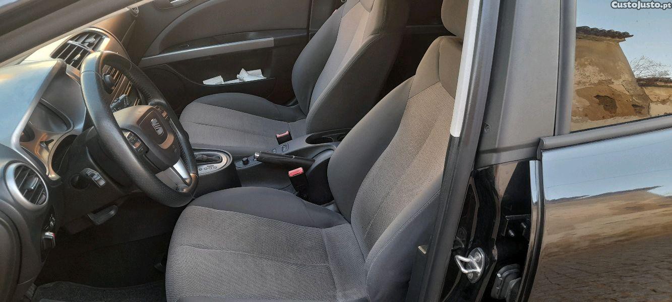SEAT Leon . — fotografia 6
