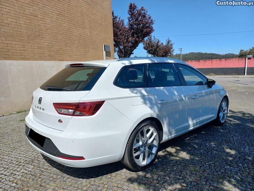 SEAT Leon 2.0tdi FR — fotografia 8