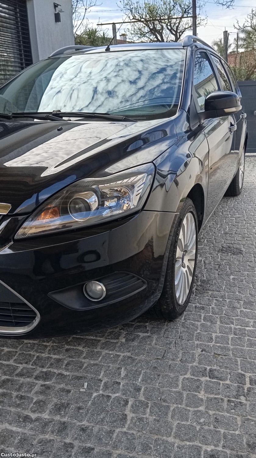 Ford Focus Titanium — fotografia 5
