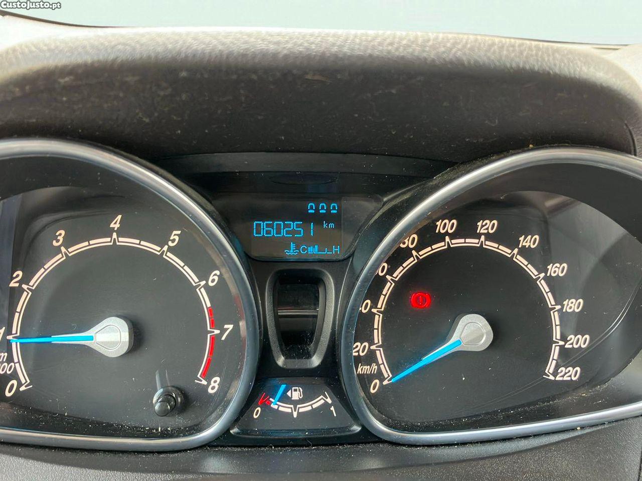 Ford Tourneo 1.0 EcoBoost Titanium — fotografia 8