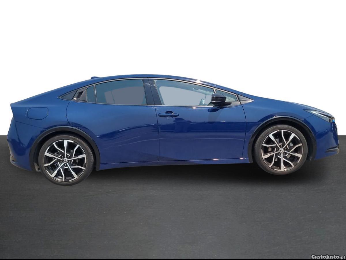 Toyota Prius 2.0 Plug-in Luxury — fotografia 4