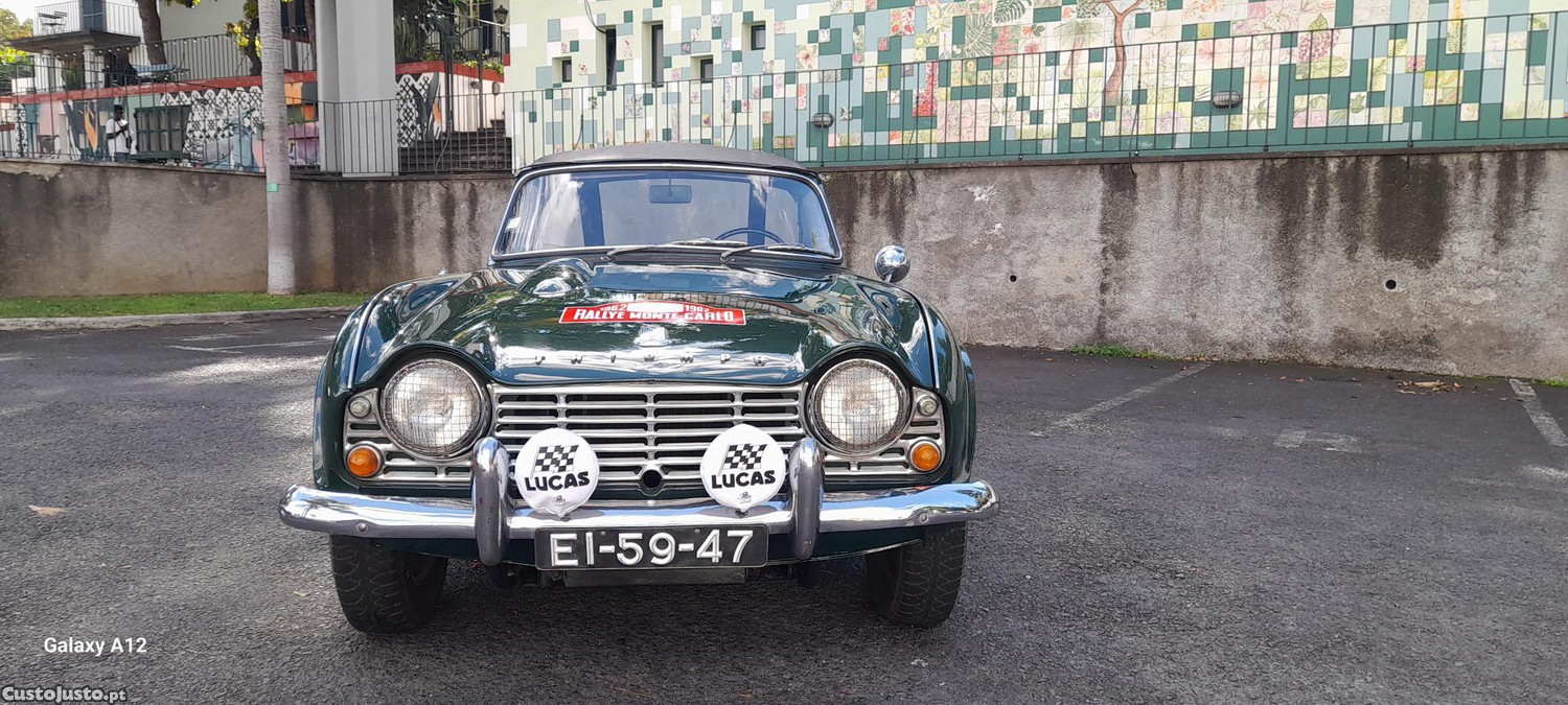 Triumph TR4 Roadster — photo 2
