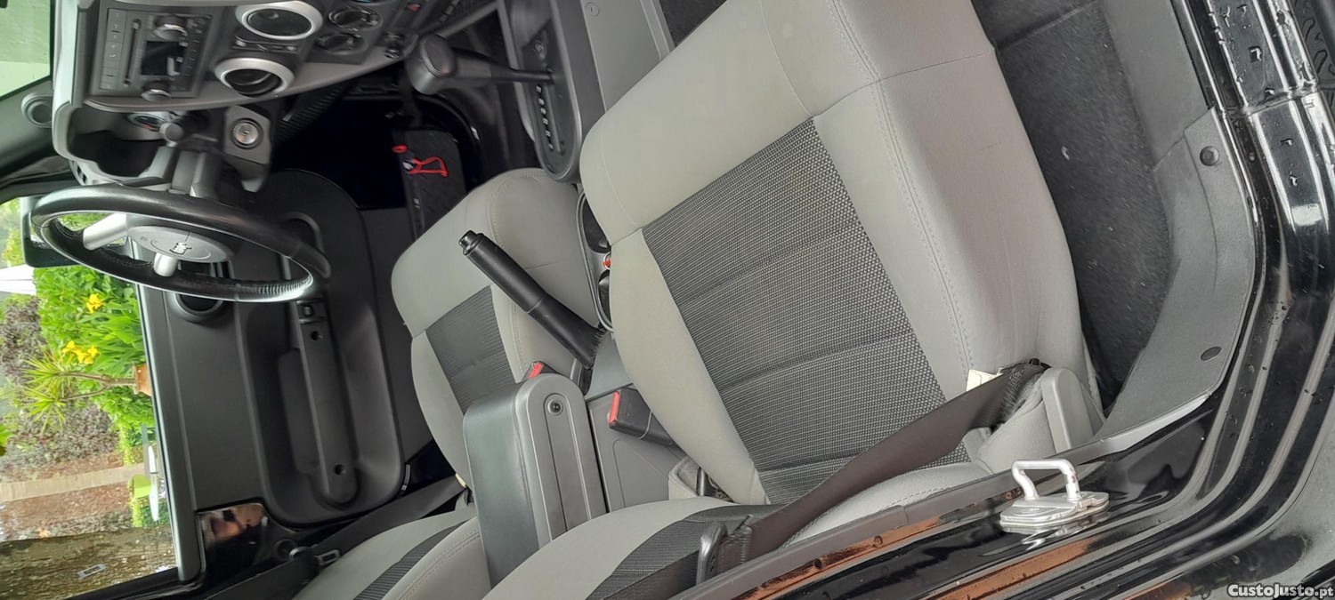 Jeep Wrangler Pick-Up Cabine Dupla — fotografia 2