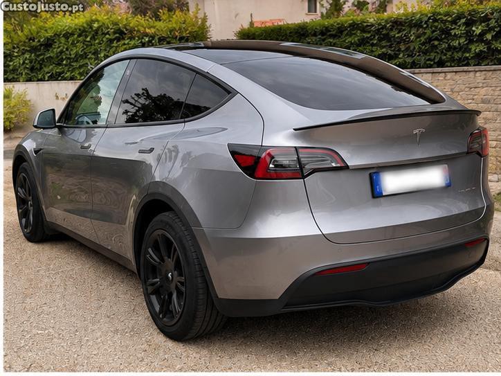 Tesla Model Y Tesla Model Y Long Range AWD (Grande Autonomia, tração integral 4x4) — photo 4