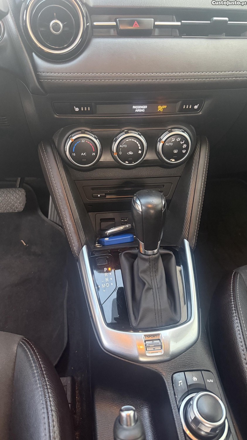 Mazda 2 Skyactive — fotografia 3