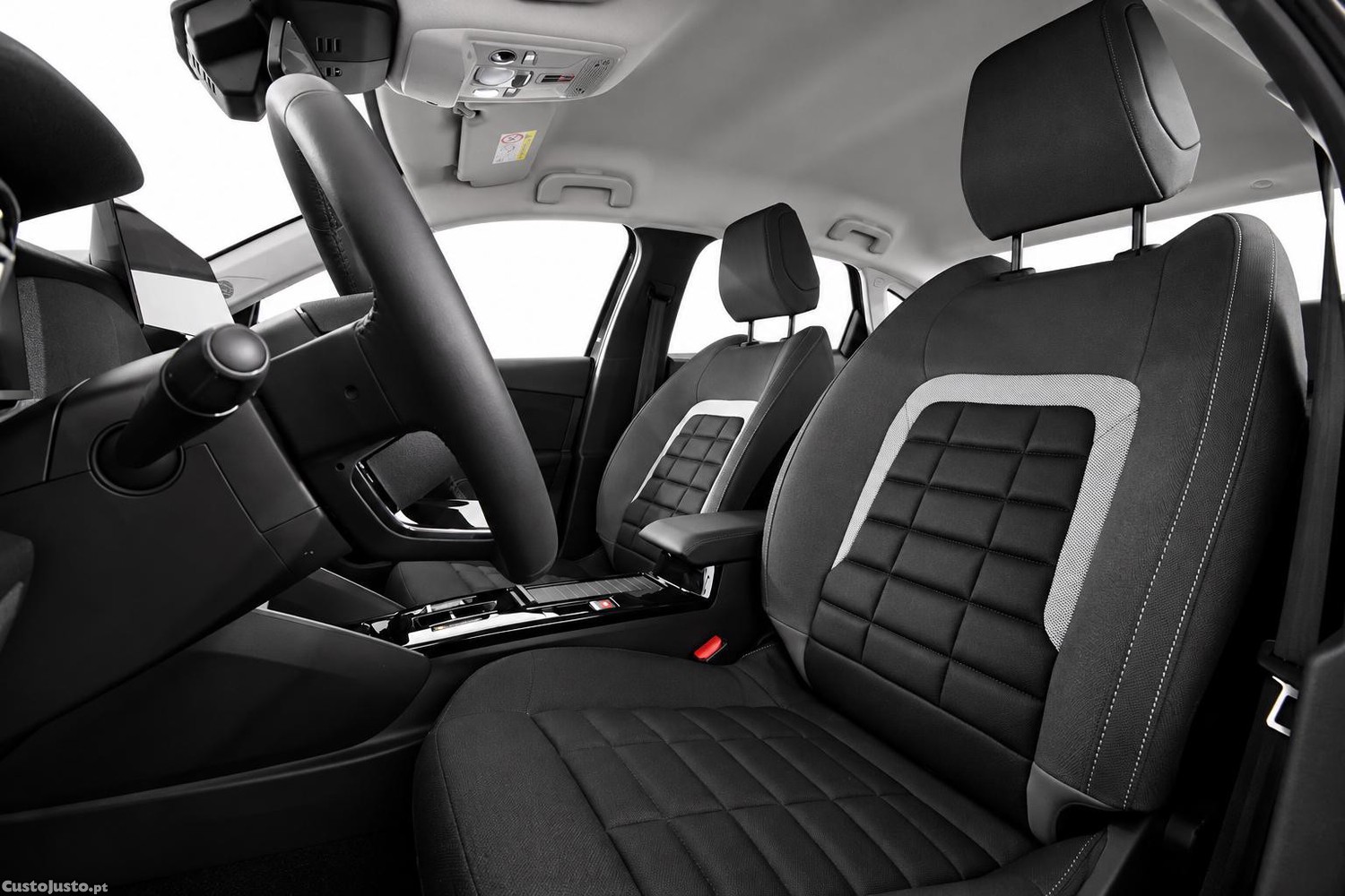 Citroën e-C4 X PLUS 156CV 54.0Kwh (AUTO) — photo 4