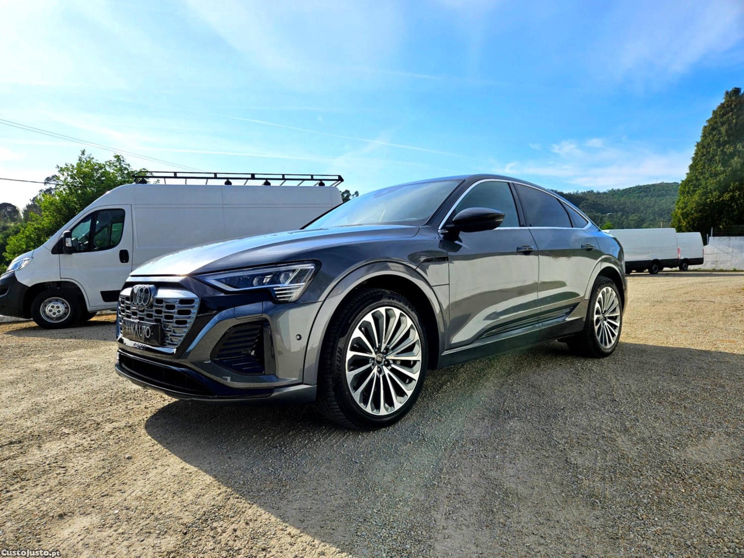 Audi Q8 Sportback 50 E-Tron — fotografia 10