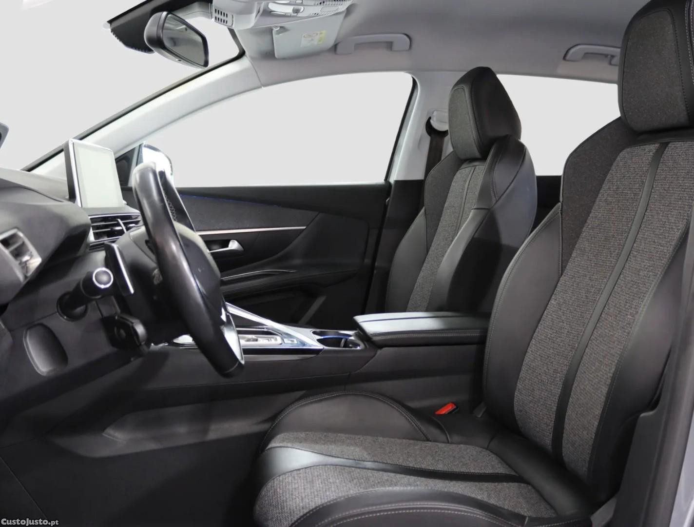 Peugeot 3008 1.2 PureTech Allure — fotografia 12