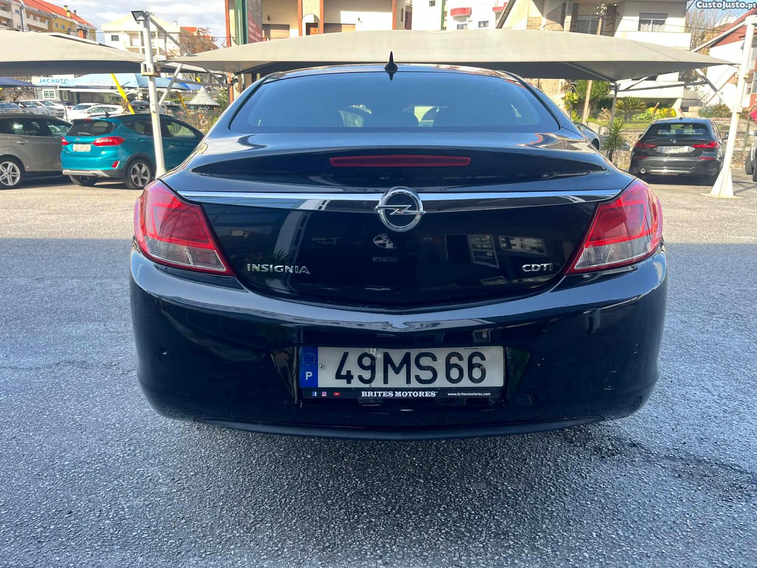 Opel Insignia 2.0 cdti cosmo automático — photo 3