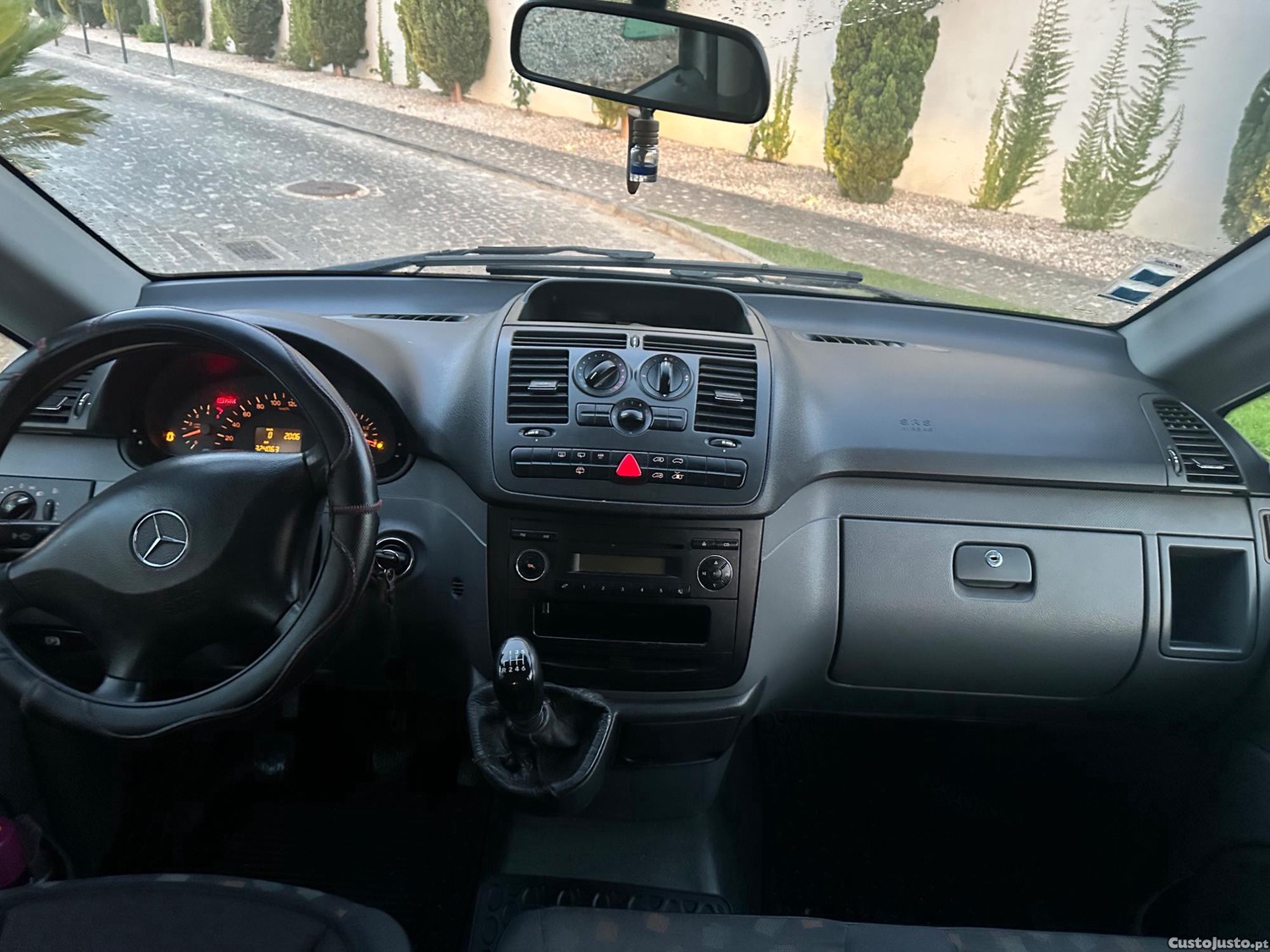 Mercedes-Benz Vito 111 cdi — fotografia 3