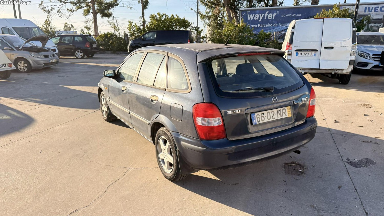 Mazda 323 F 1.3 16V de 1999 — photo 5