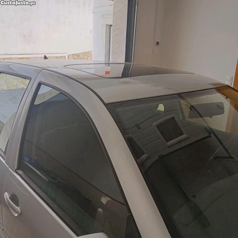 Volkswagen Golf 1.9 TDI 110 CV — fotografia 10