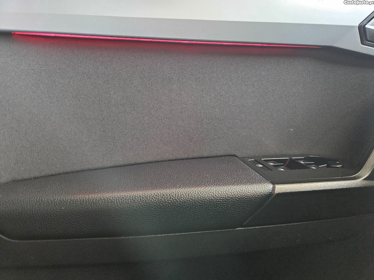 SEAT Arona 1.0 TSI FR — fotografia 2
