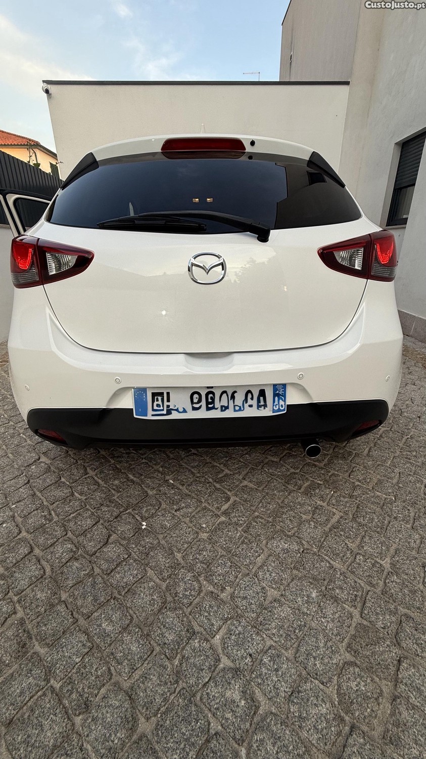 Mazda 2 Skyactive — fotografia 7