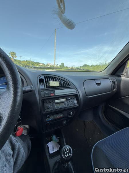 Citroën Saxo 1.1 SX — fotografia 3
