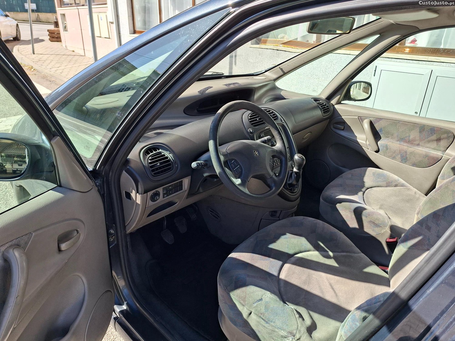 Citroën Picasso 2.0HDI — photo 3