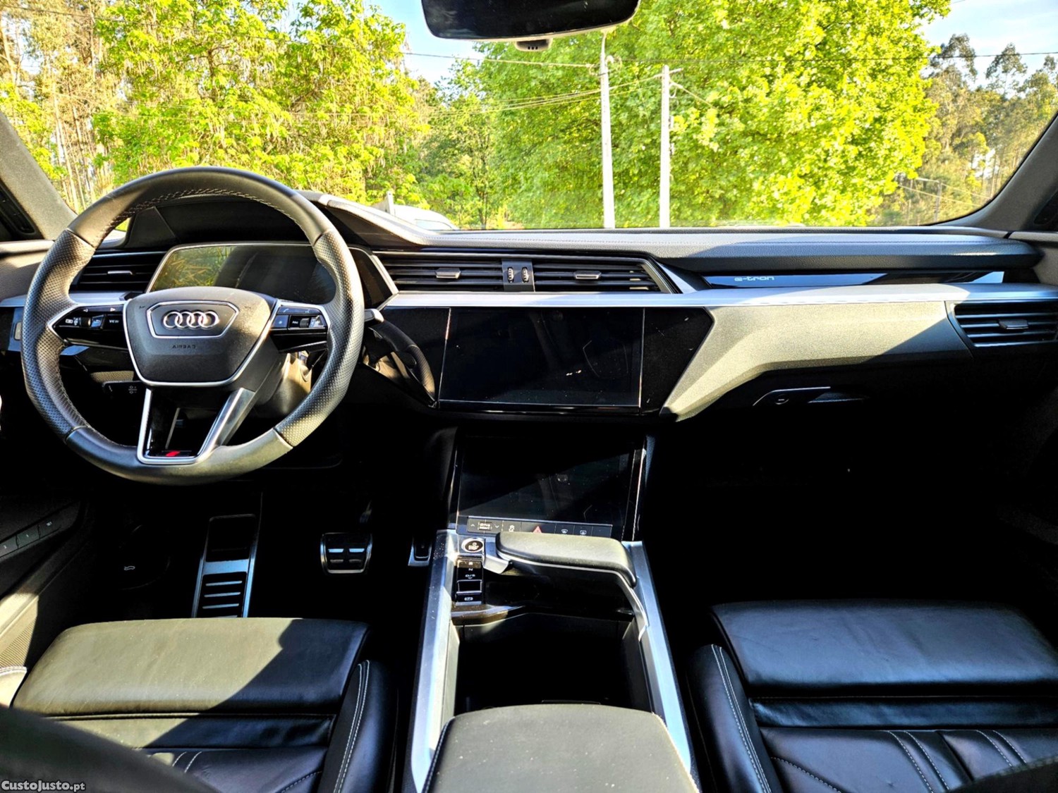 Audi Q8 Sportback 50 E-Tron — fotografia 4