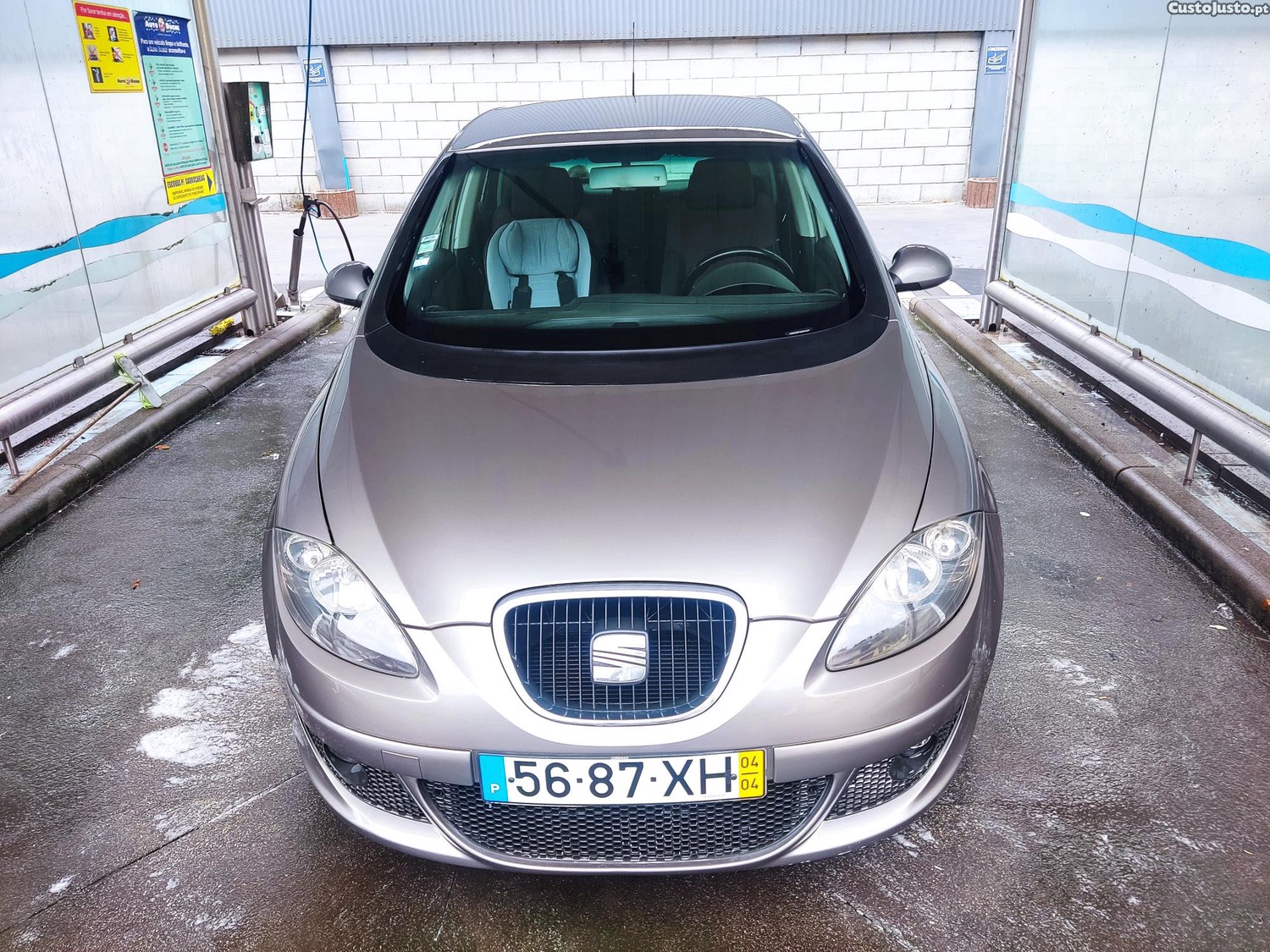 SEAT Altea 2.0 TDI sport só 3650 — fotografia 9
