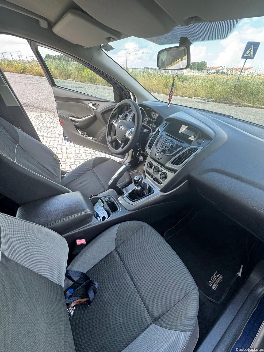 Ford Focus 1.6TDCi 115cv 150.000km e livro revisões — fotografia 6