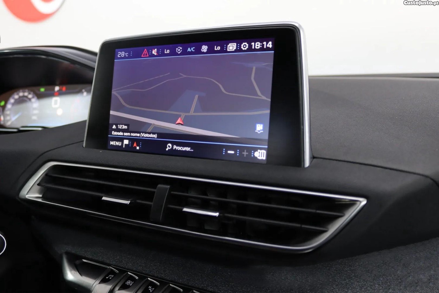 Peugeot 3008 1.2 PureTech Allure — fotografia 6