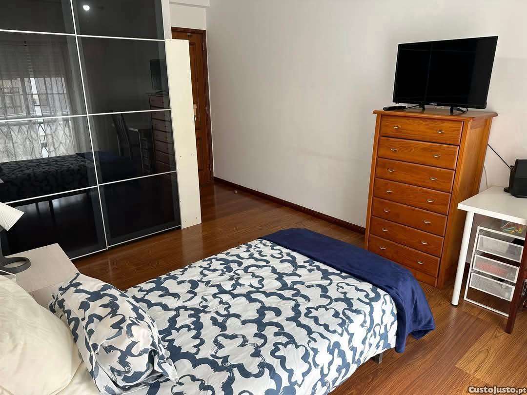 Quarto em Mem Martins